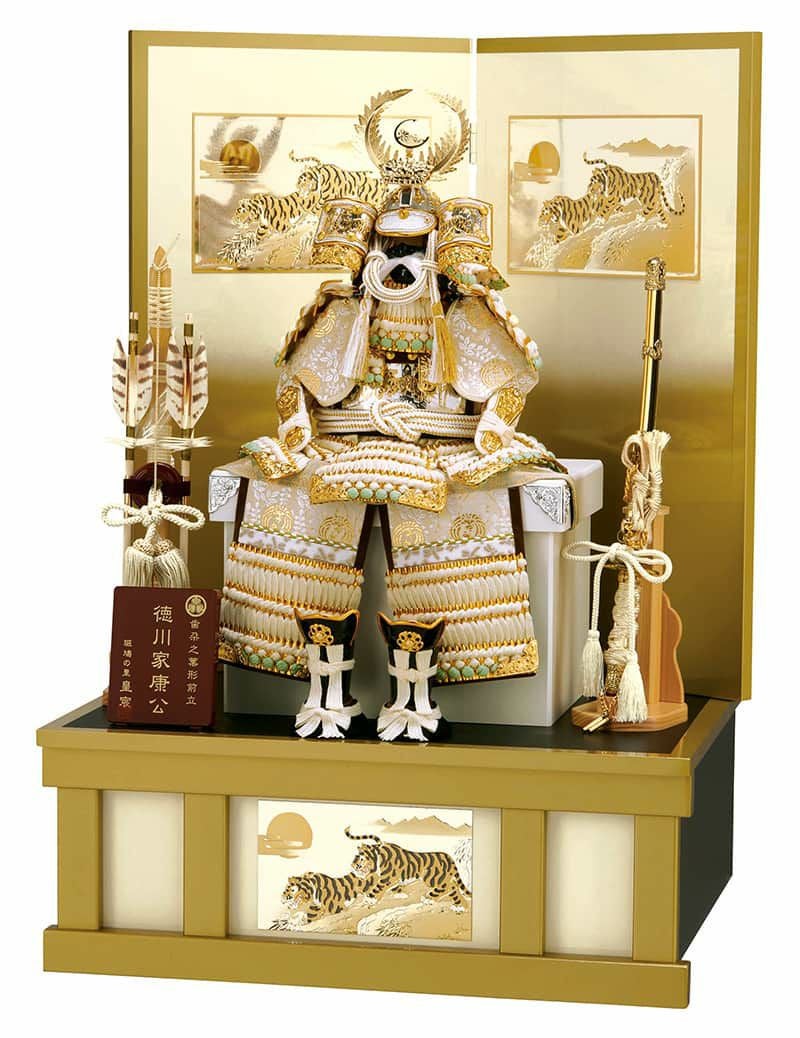 五月人形 コンパクト 豊久 徳川家康公 鎧平飾り 鎧飾り 皇宸作 白銀之