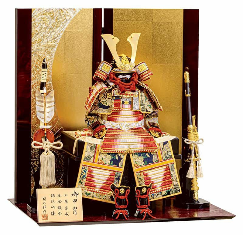 五月人形 武士の鎧、武蔵朔太郎作。特別価格！ 五月人形 豊久 鎧平飾り 鎧飾り 武蔵朔太郎作 赤紫沢瀉 正絹糸威 7号