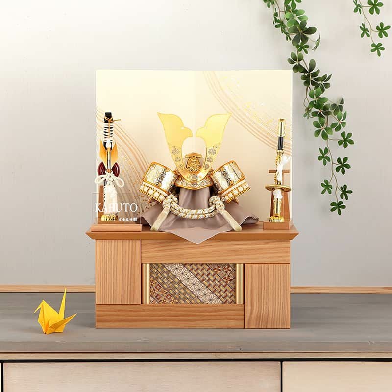 五月人形 コンパクト 兜収納飾り 兜飾り 宝童監修 白金牡丹大鍬兜 7号